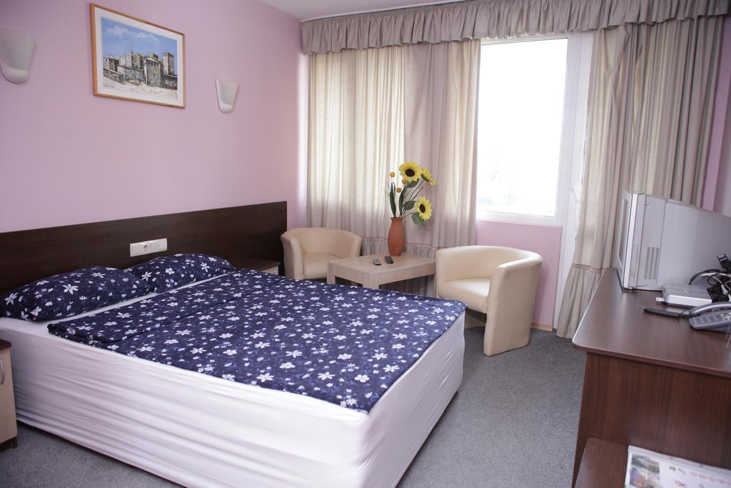Family Hotel Avramov Vidin Ngoại thất bức ảnh