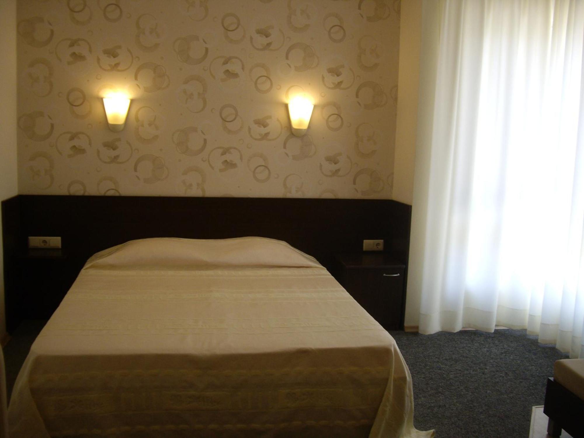 Family Hotel Avramov Vidin Phòng bức ảnh