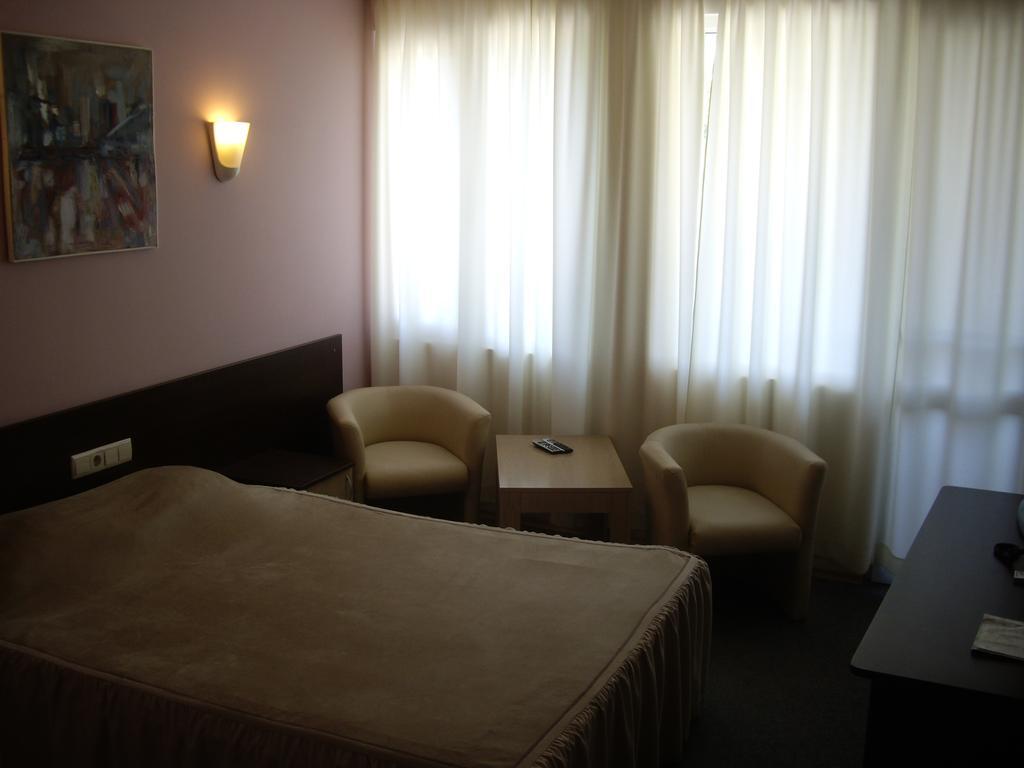 Family Hotel Avramov Vidin Ngoại thất bức ảnh